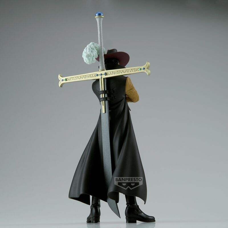 figura-banpresto-one-piece-dxf-the-grandline-series-dracule-mihawk-17cm