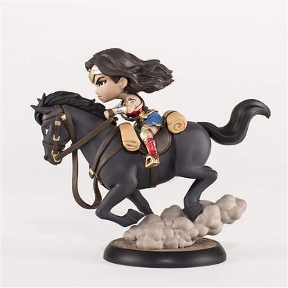 Figura Wonder Woman en Caballo - DC Comics Q Fig 15cm