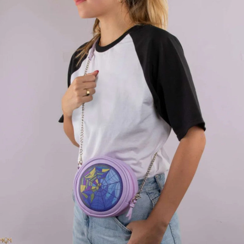 bandolera-cinereplicas-wednesday-miercoles-vidriera