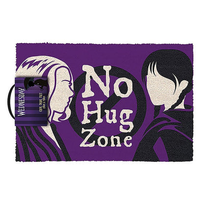 felpudo-no-hug-zone-wednesday-pyramid