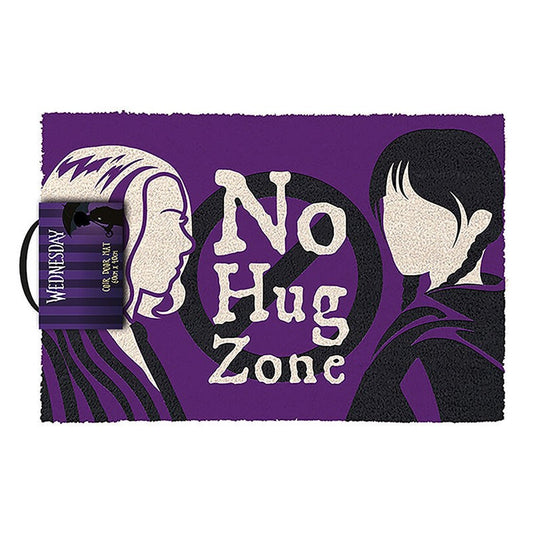 felpudo-no-hug-zone-wednesday-pyramid