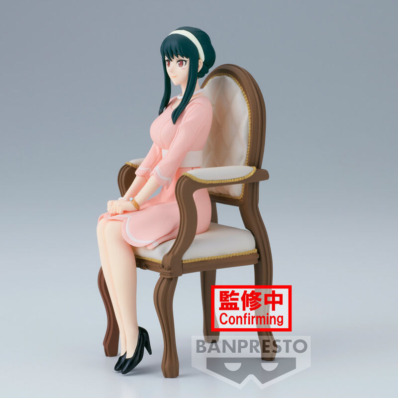 figura-yor-forger-family-photo-spy-x-family-12cm