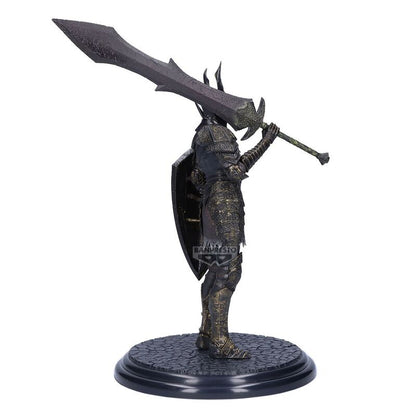 figura-black-knight-sculpt-collection-dark-souls-20cm