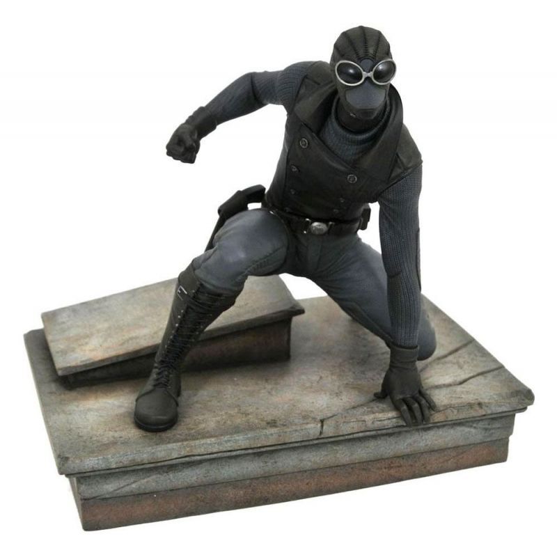estatua-spiderman-traje-negro-spiderman-marvel-18cm